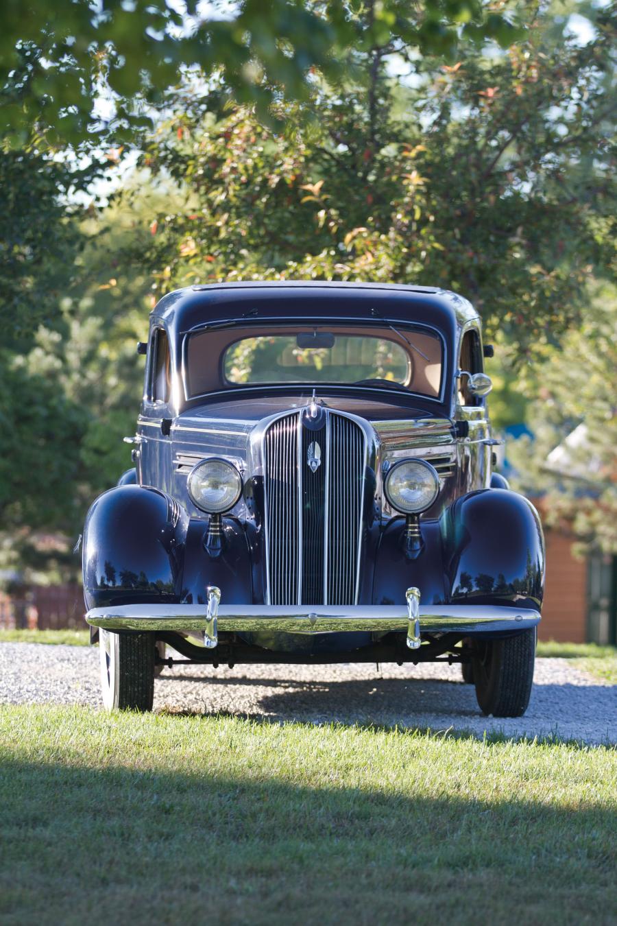  Plymouth Deluxe 4-Door Touring Sedan 1936 года  (фото 3 из 18)